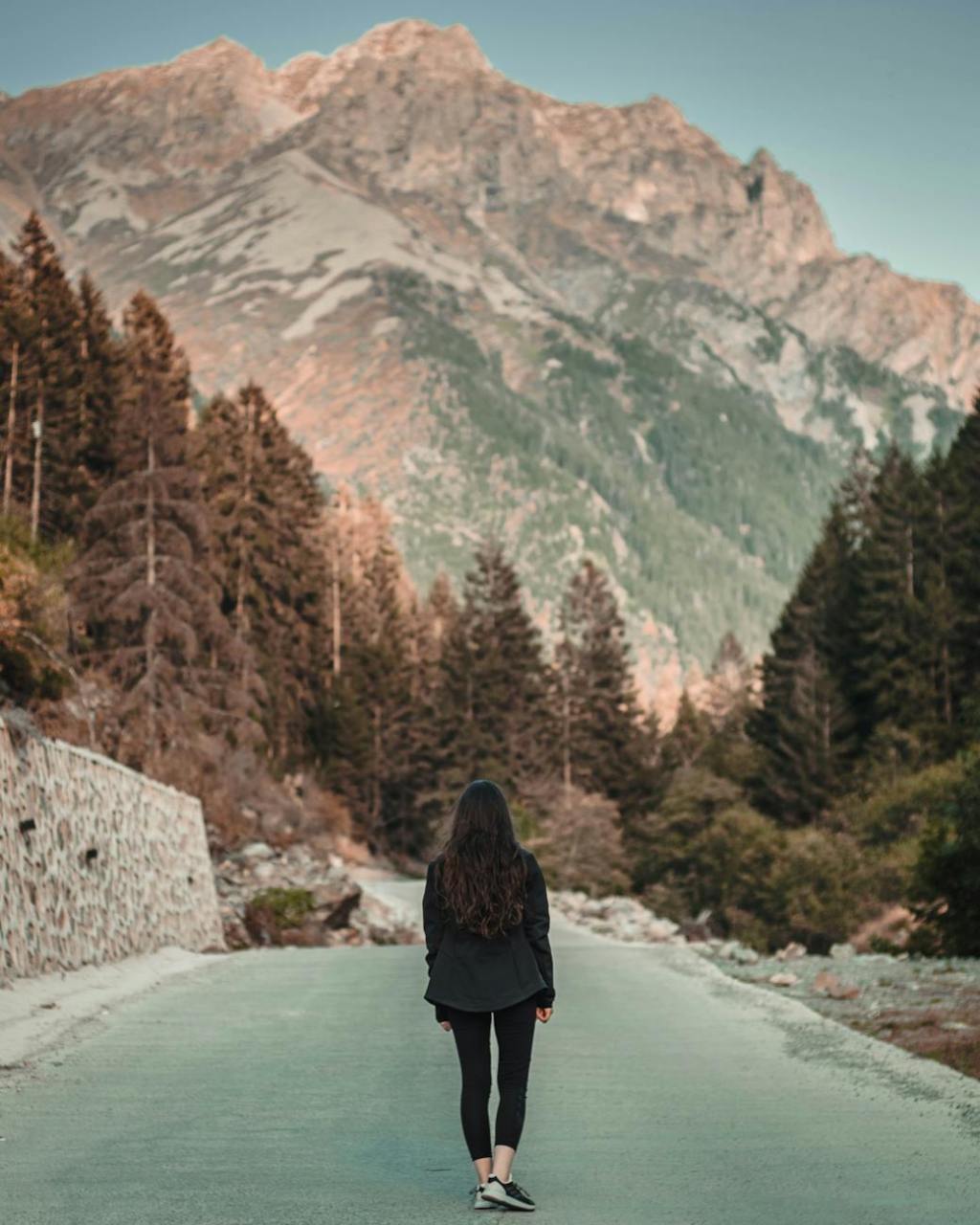 🌌 2 – 8 Mart Haftalık Astroloji Analizi: Başak Ay Tutulması ve Kadersel Dönüşüm